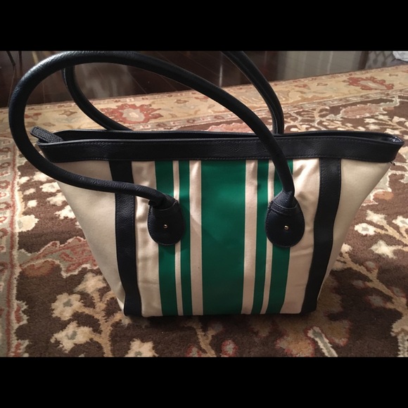Old Navy poly/cotton blend stripe canvas purse - Picture 2 of 4